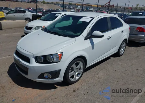 2015 Chevrolet Sonic Ltz Auto из США, поврежденный, VIN 1G1JE5SB4F4190817